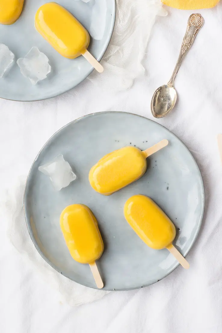 Recette de mini esquimaux fruit de la passion avec les moules à mini esquimaux silikomart -- recette de Confit Banane