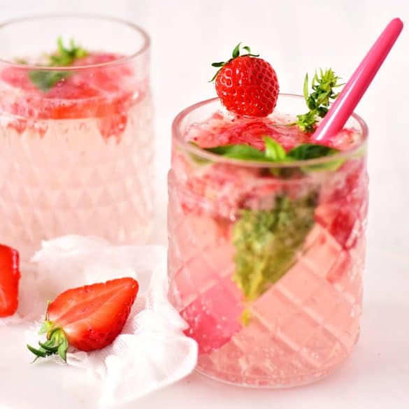 Gin tonic aux framboises • recette de Confit Banane