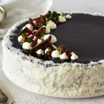 La recette du cheesecake au chocolat et noix de coco sur une base biscuité aux cookies de la mère poulard - recette de confit banane