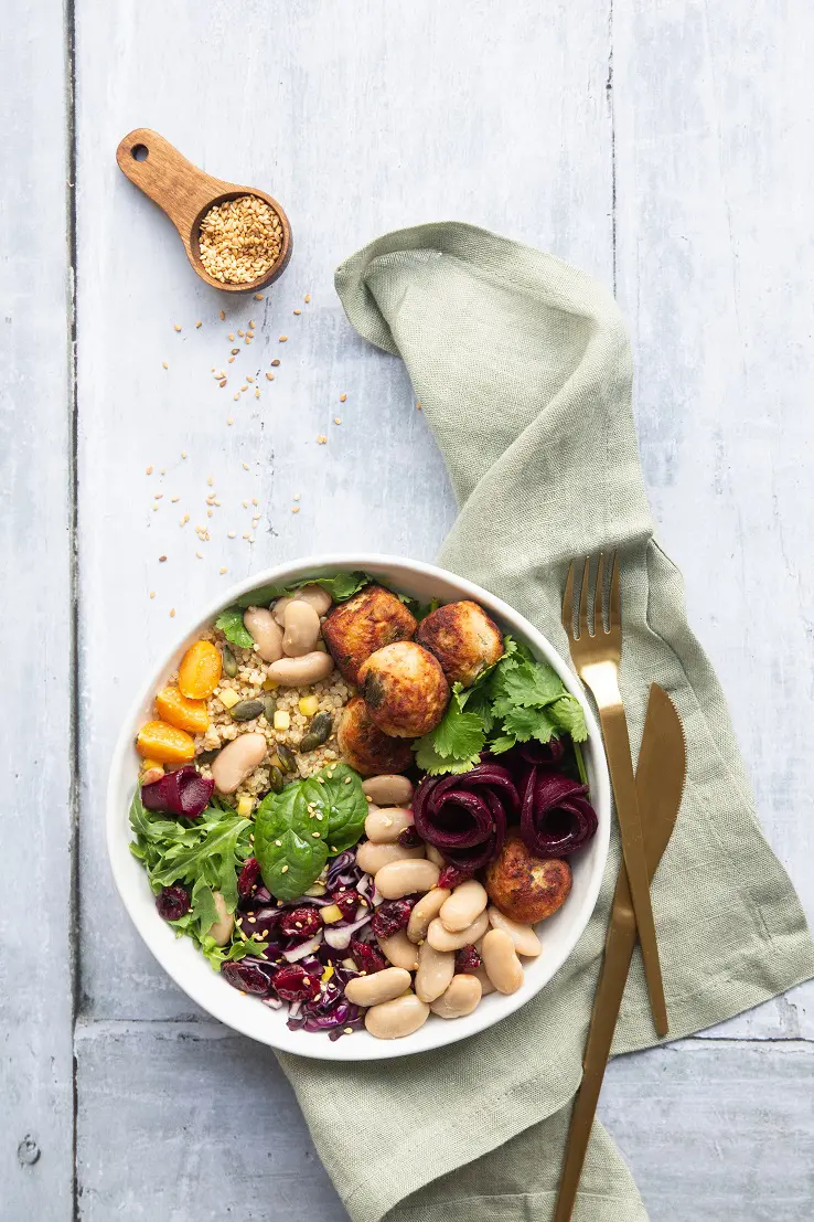 recette buddha bowl d'hiver et falafels aux haricots tarbais cuit au four. 