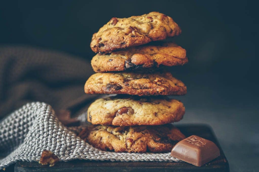 Une recette gourmande de cookies aux 3 chocolats -- recette de Confit Banane