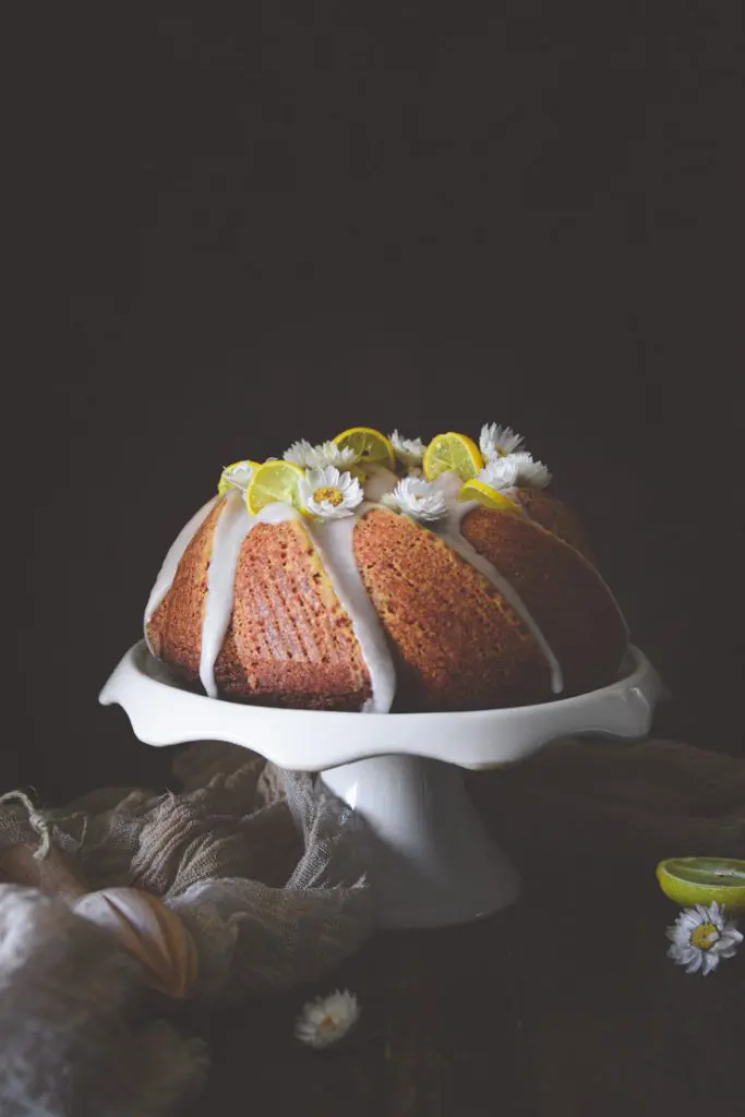 recette de bundt cake moelleux parfumé au citron - confitbanane