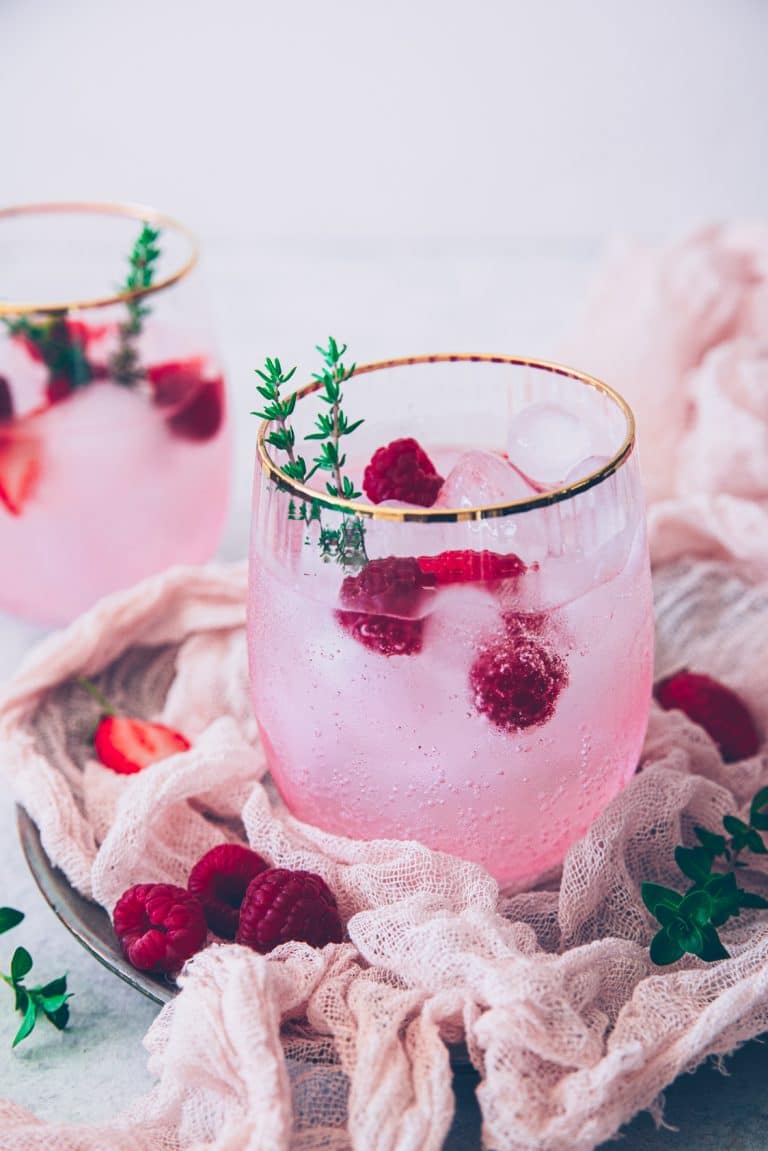 Gin tonic aux framboises • recette de Confit Banane