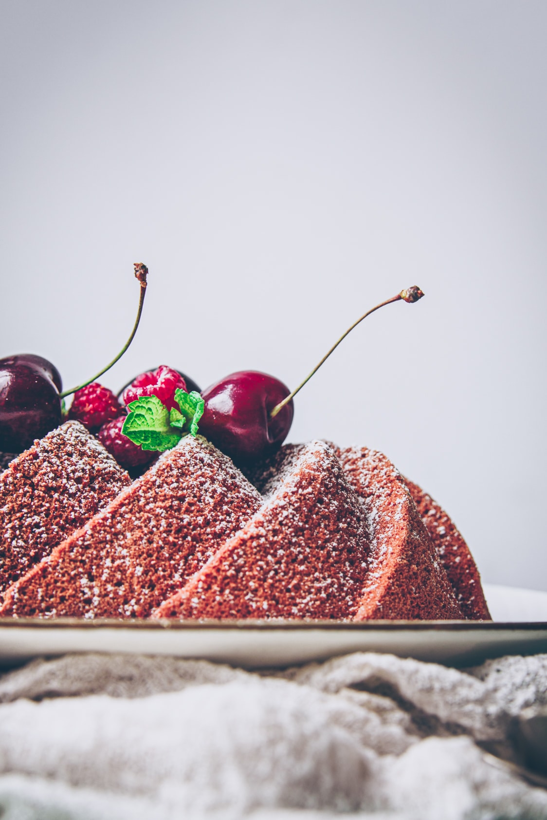 recette de cake moelleux au mascarpone et framboises - confitbanane