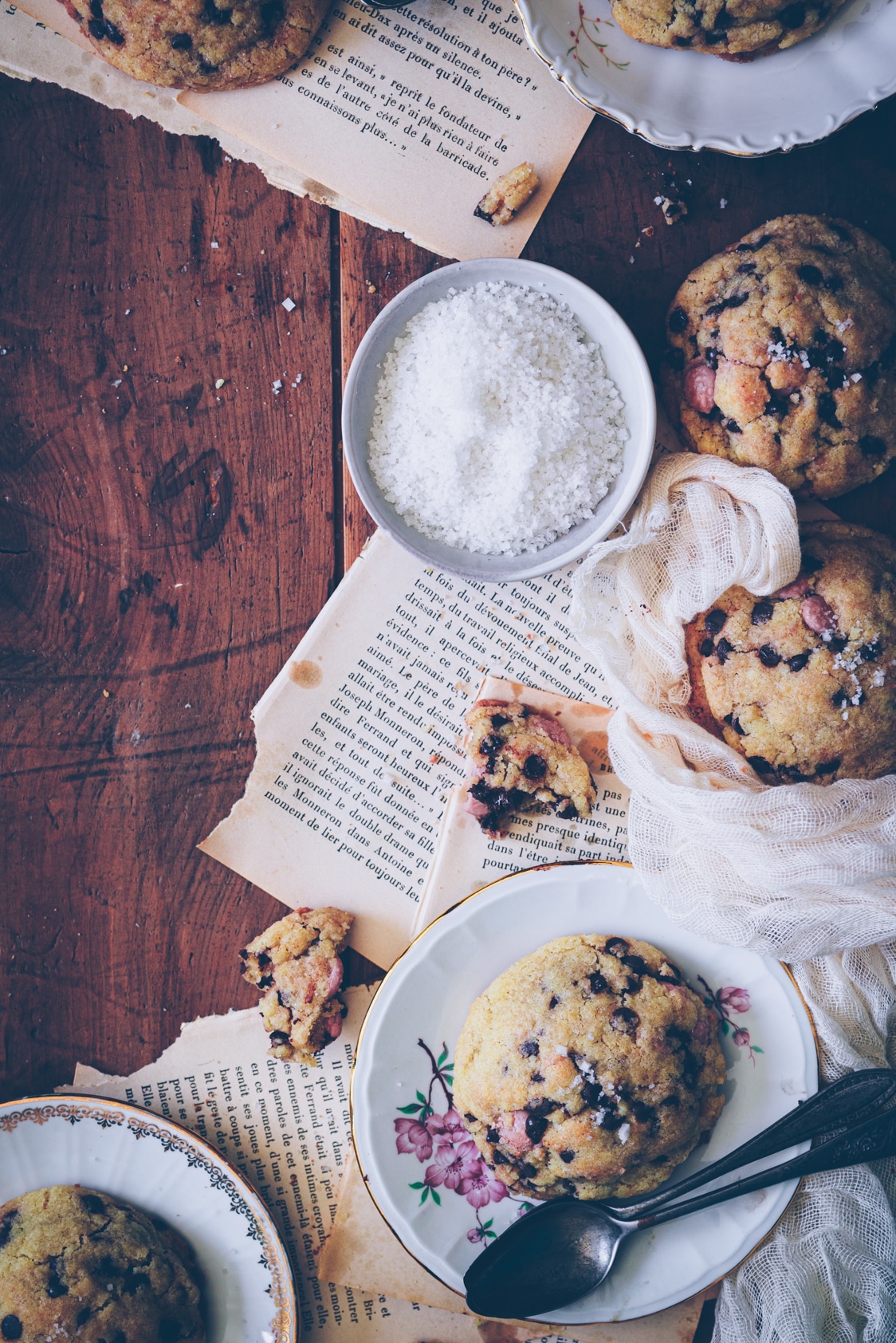 Cookies aux pépites de chocolat & fleur de sel • by Confit Banane